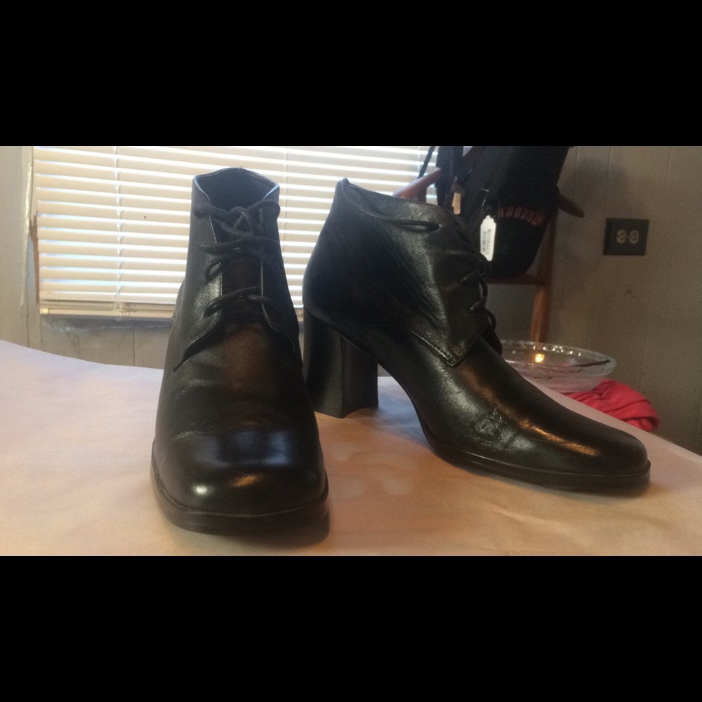 Classic Ipanema Lace Up Ankle Boots